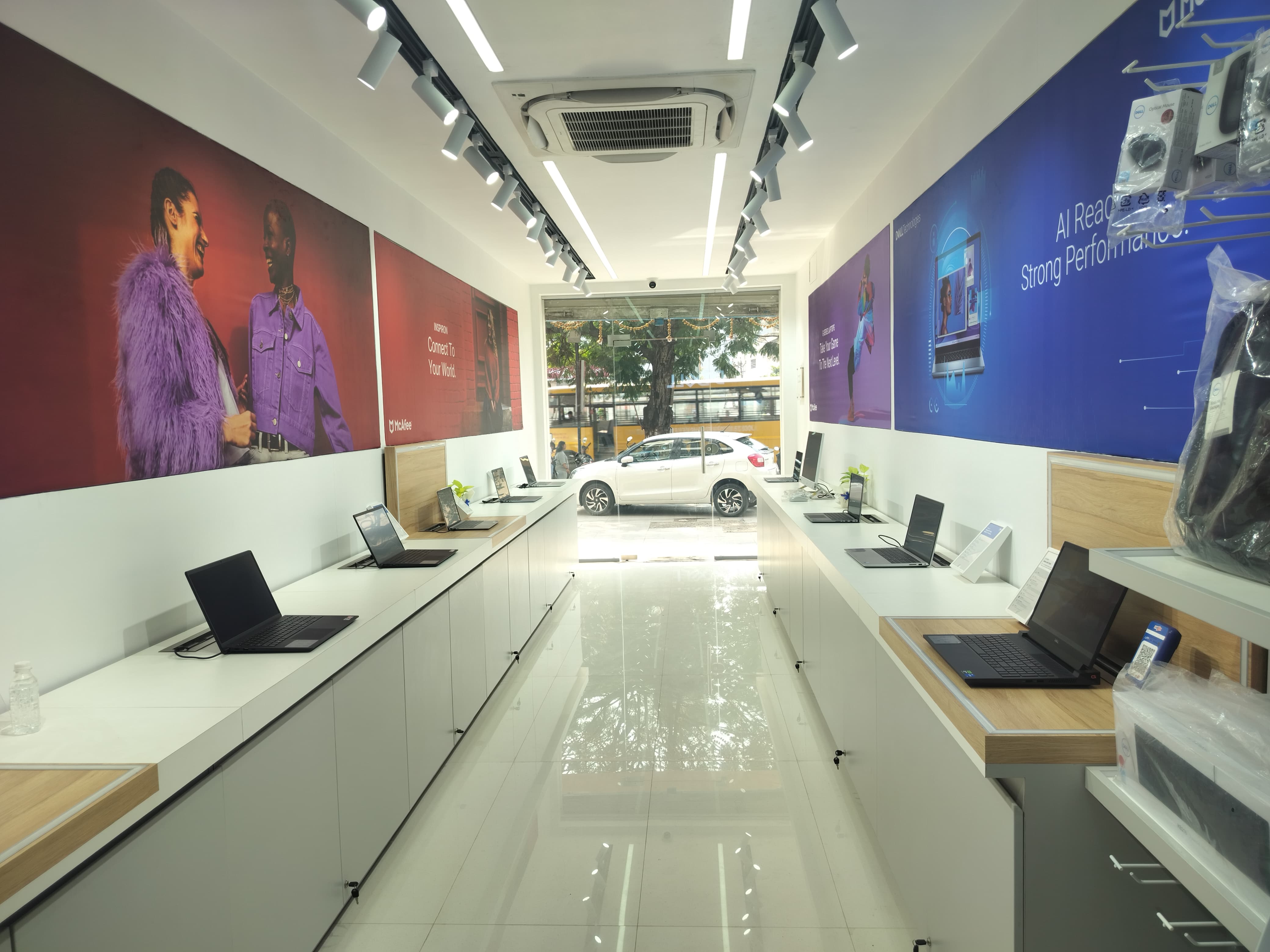Laptop Store Near Me | Gaming PC Shop Near Vapi